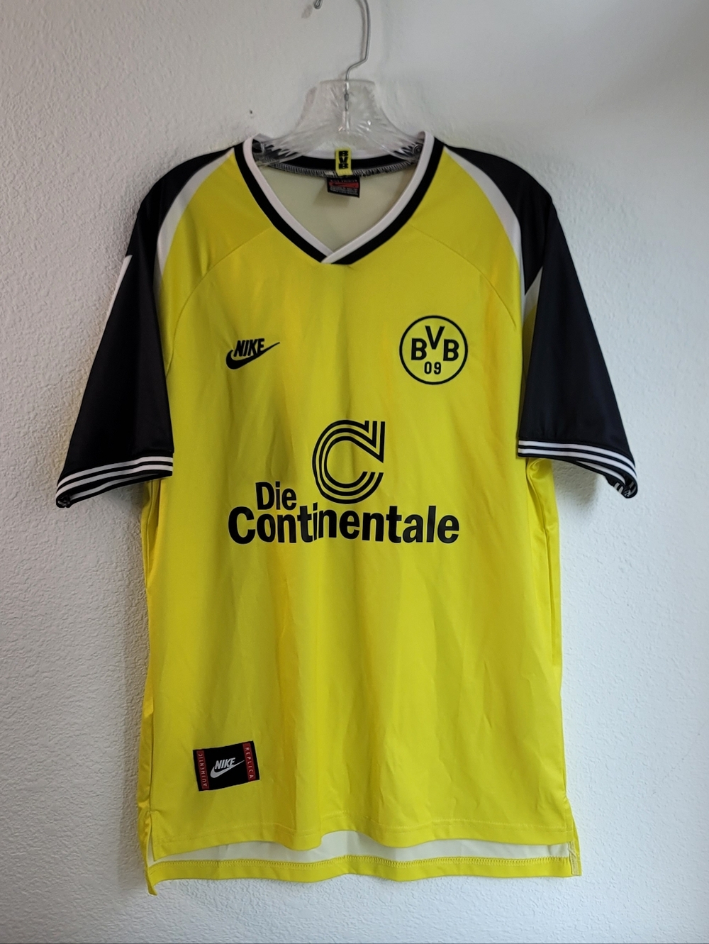 Nike Borussia Dortmund Yellow & Black Soccer Jersey